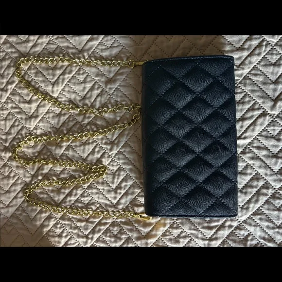 CHANEL Black and Gold Key & Card Holder - Picture 2 of 5